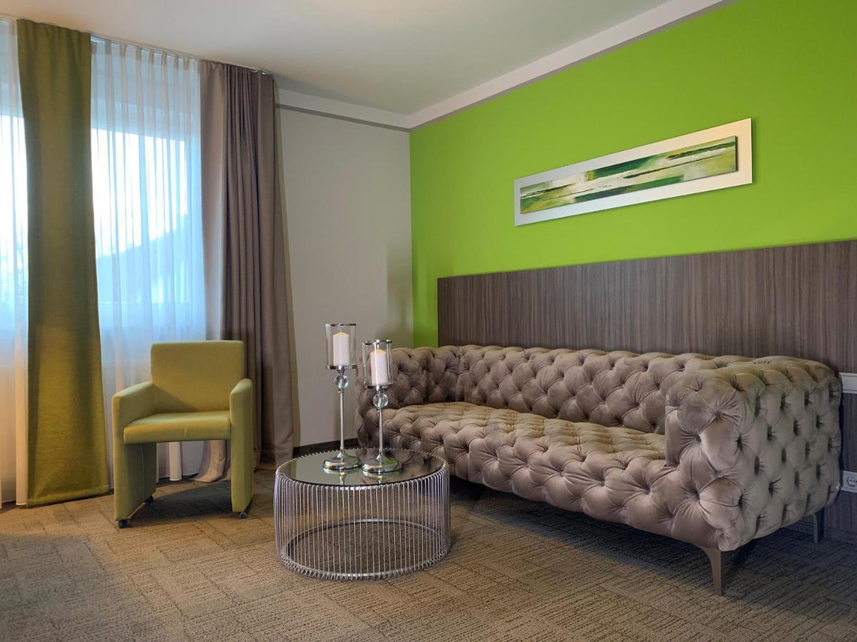 Hotel Ambiente Walldorf Валдорф Екстериор снимка