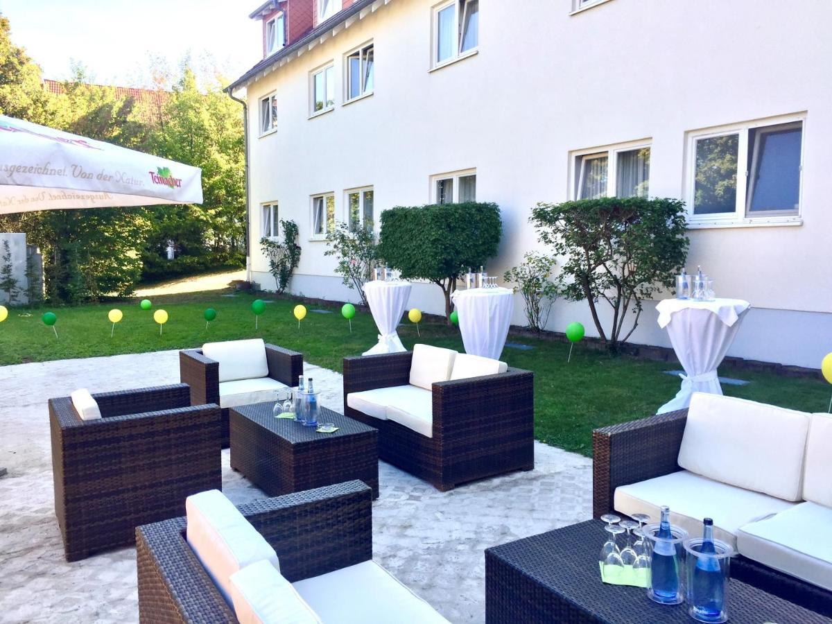 Hotel Ambiente Walldorf Валдорф Екстериор снимка