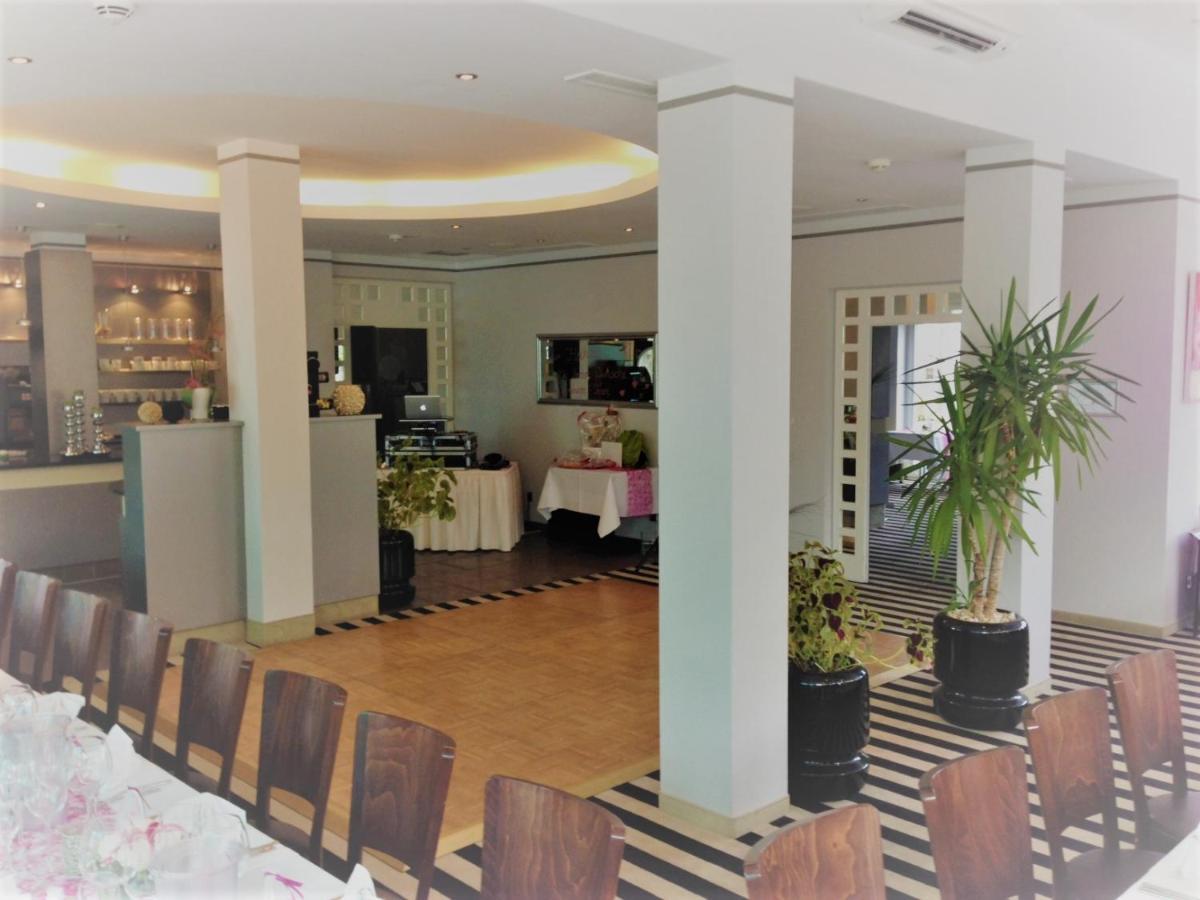 Hotel Ambiente Walldorf Валдорф Екстериор снимка