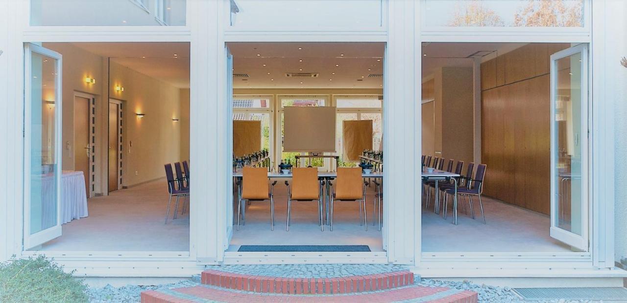 Hotel Ambiente Walldorf Валдорф Екстериор снимка
