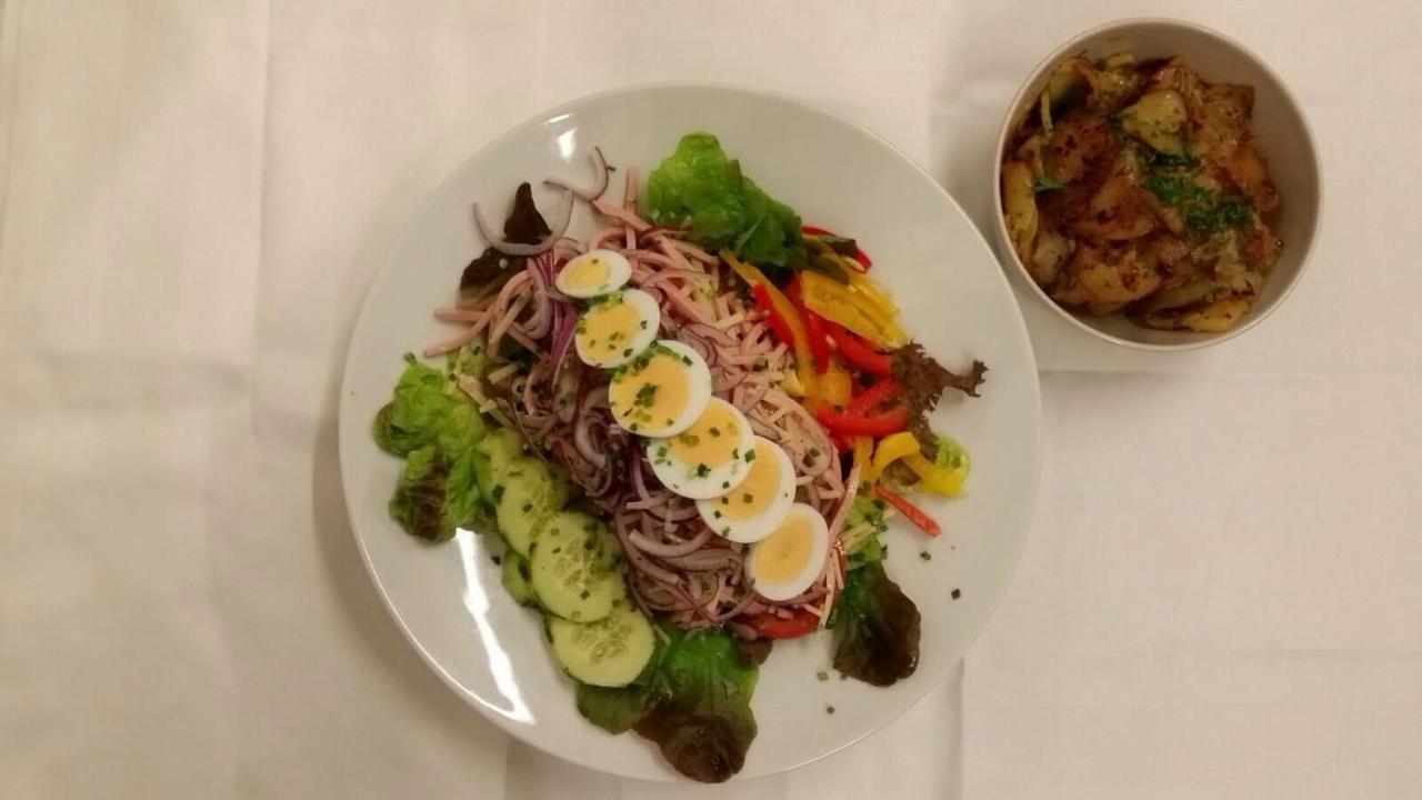 Hotel Ambiente Walldorf Валдорф Екстериор снимка