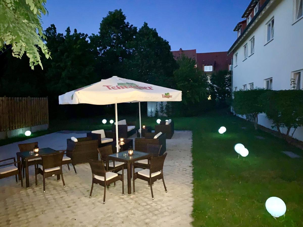 Hotel Ambiente Walldorf Валдорф Екстериор снимка