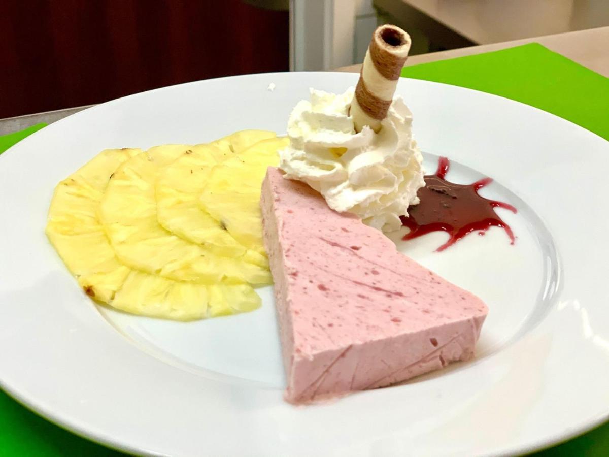 Hotel Ambiente Walldorf Валдорф Екстериор снимка